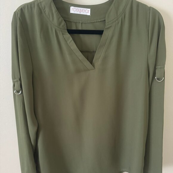 NWOT- Women's Chiffon V-Neck Business Casual Blouse with Cuffed Sleeves - Picture 3 of 8